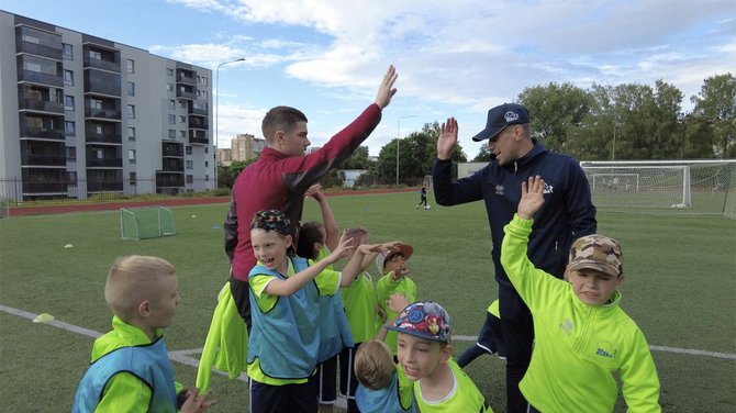 Susipažinus su šiaurietiška patirtimi, futbolo treniruotėse – ne tik vaikai, bet ir tėveliai